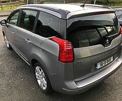 2016 Peugeot 5008 High Spec Family Edition 1.6 Blue HDi 120 7 Seater Leather 2 Media Screens