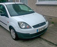 07 ford fiesta van low mileage