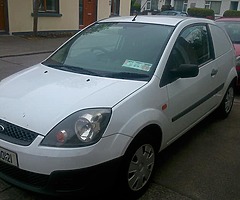 07 ford fiesta van low mileage