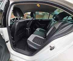 2012 Volkswagen Jetta - Image 5/6