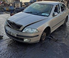 Old scrap cars wont it - Image 4/4