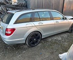 Mercedes breaking