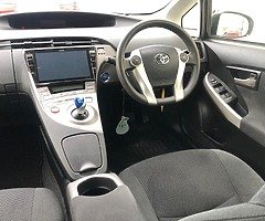 2015 Toyota Prius - Image 4/8