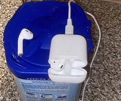 AirPods 2 wireless charging - Image 4/4
