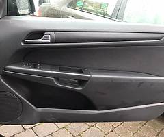 Opel Astra 1.4 - Image 9/10