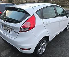 2015 Ford Focus Zetec M5 1.5 75 PS - Image 8/10