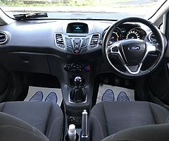 2015 Ford Focus Zetec M5 1.5 75 PS - Image 9/10