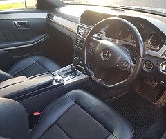 E CLASS MERCEDES BENZ - Image 4/8