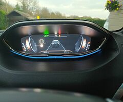 PEUGEOT 5008 - Image 8/10