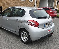 Peugeot 208 like new