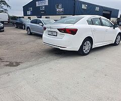 2016 TOYOTA AVENSIS