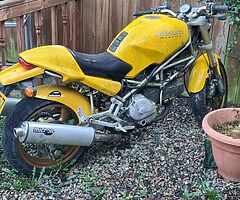 Ducati monster 600