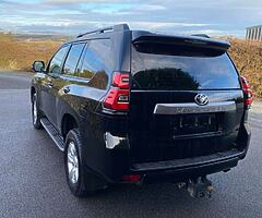 2018 Toyota Landcruiser business class €333 tax