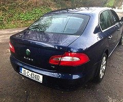 Skoda Superb 2.0L 2010 - Image 3/10