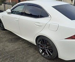Is 300h lexus - Image 3/10