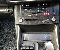 Is 300h lexus - Image 5/10