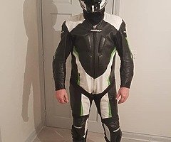 One peice Scott leather suit - Image 7/8