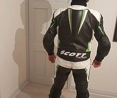 One peice Scott leather suit - Image 8/8