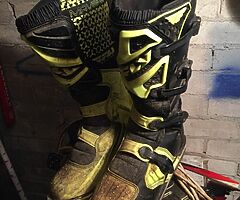Mx boots