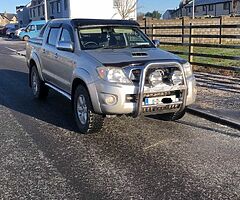 Toyota Hilux Invincible