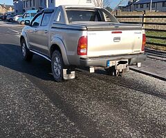 Toyota Hilux Invincible - Image 4/5