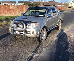 Toyota Hilux Invincible - Image 5/5