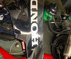 Honda cbr1000rr6 fairings red