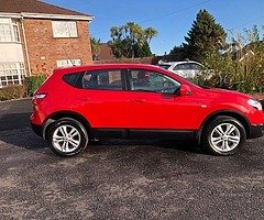 2013 NISSAN QASHQAI ACENTA 1.5 DCI ** VERY LOW MILES ** FULL SERVICE HISTORY ** FINANCE AVAILABLE - Image 8/10
