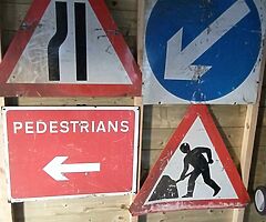 Signs - Image 4/4