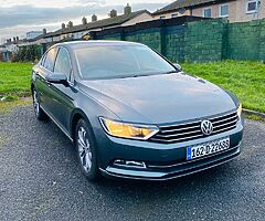 Volkswagen Passat - Image 8/8