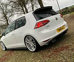 2015 Volkswagen Golf GTD - Image 6/10
