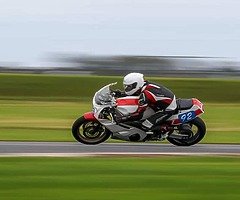 1987 Yamaha FZR400 - Image 5/6