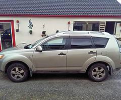 mitsubishi outlander