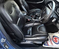 Volvo V40 R-Design 2.0 Diesel 2015 (152) - Image 5/10