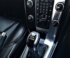 Volvo V40 R-Design 2.0 Diesel 2015 (152) - Image 9/10