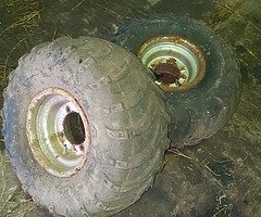Quad tyres