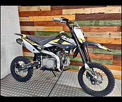 Z3 stomp 140 pit bike