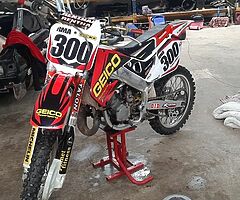 1999 cr125