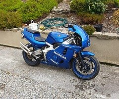 Cbr 400