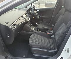 OPEL ASTRA. 1.6 CDTI. DESIGN - Image 8/10