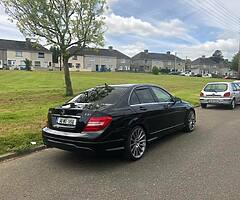 141 Mercedes Benz