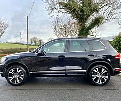 2016 Volkswagen Touareg - Image 3/10