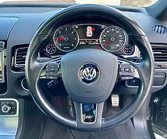 2016 Volkswagen Touareg - Image 8/10
