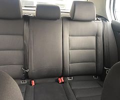 2005 Volkswagen Golf - Image 6/8