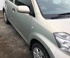 Sirion Daihatsu 2010 - Image 4/10