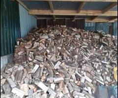 Loose briquettes and hardwood timber - Image 6/8