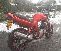 ** SUZUKI BANDIT 600CC **