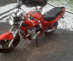 ** SUZUKI BANDIT 600CC **