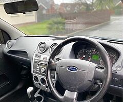 2006 Ford Fiesta