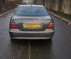 Mercedes E220 - Image 5/6